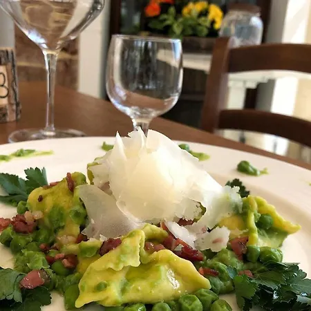 Montegrappa ホテル 2*