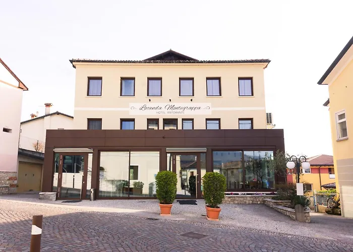 Montegrappa Hotell 2*